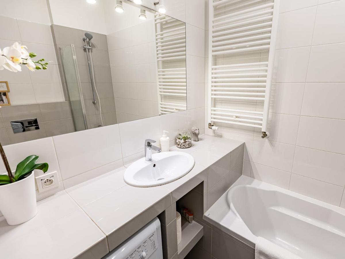 Kolejowa Aparthotel Warsawa Bagian luar foto